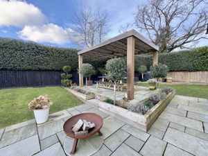 Photo 21- click for photo gallery